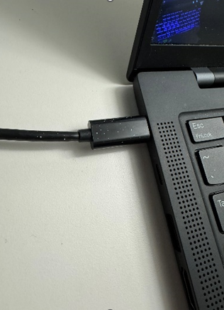 Hoteling USB-C to Laptop